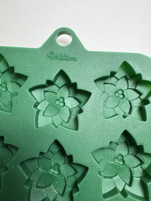 Four Wilton Silicone Candy Molds Hearts, Cupcakes, Stars, Holiday gallery
