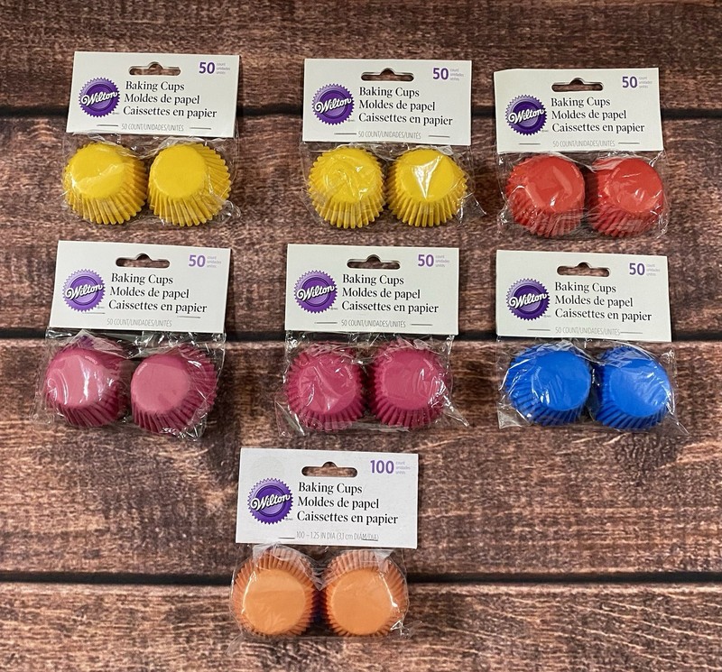 Wilton Mini Paper Cupcake Liners/Baking Cups Lot Of 7 (400 Ct.) Multicolor New