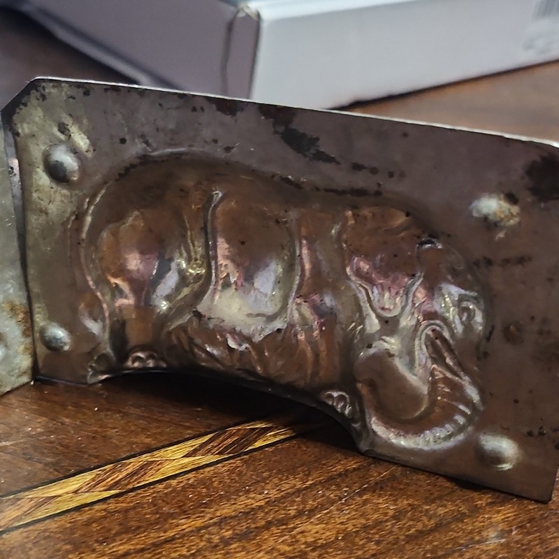 Vintage Aluminum 3D Elephant Chocolate/Candy Mold, 2-Piece Silver gallery