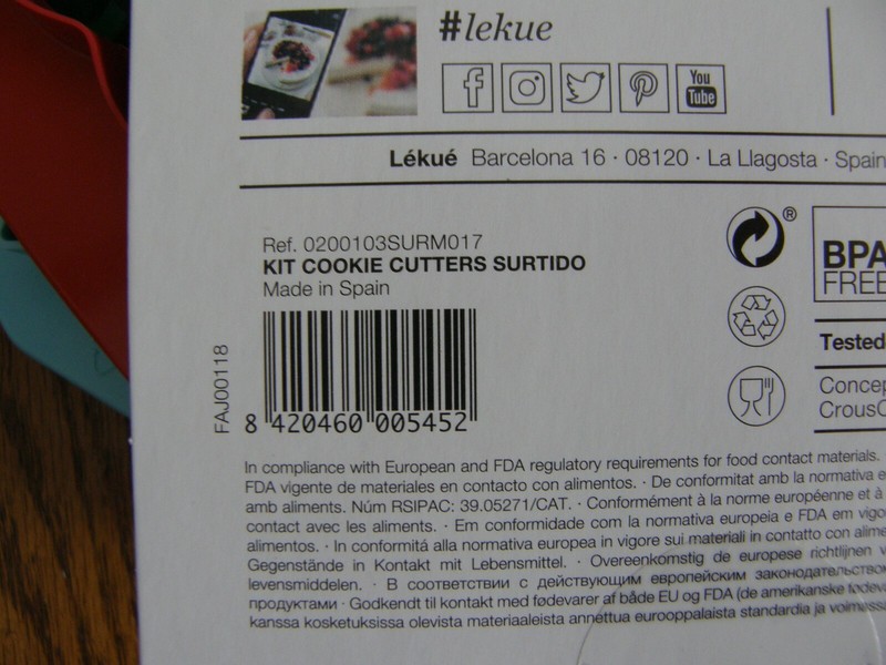 Set 3:Lekue Cookie Cutter-Cut multiple Hearts,Snowflakes or Trees in one cut-New gallery