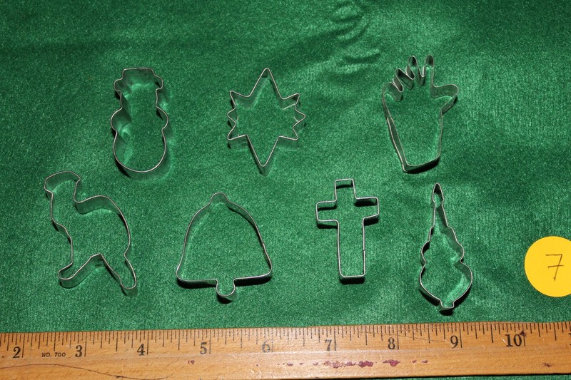 MINIATURE CHRISTMAS COOKIE CUTTERS STAINLESS STEEL SET OF 7 MADE U.S.A. #7