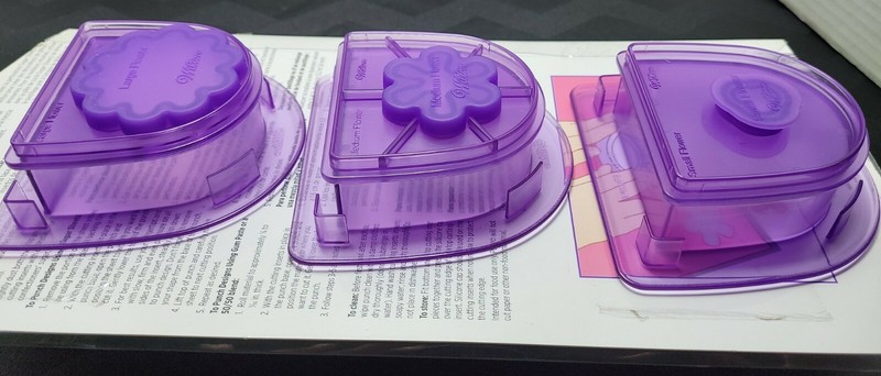 2010 WILTON COOKIE CUTTERS, SUGAR SHEETS, CUTTING INSERT SET, SUGAR SHEETS PUNCH gallery