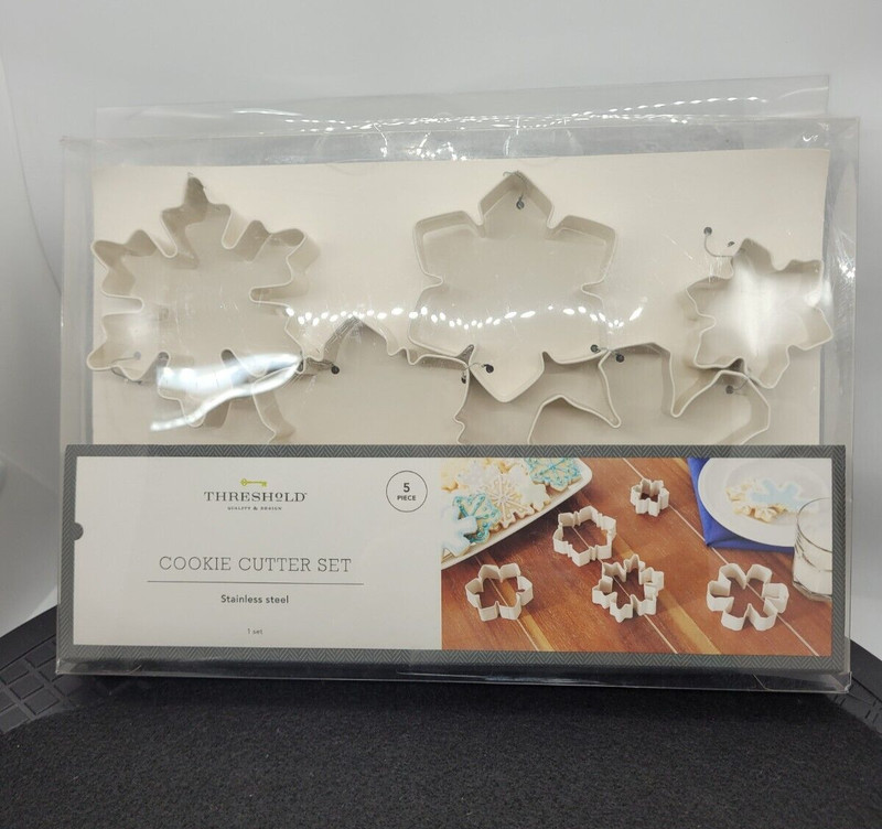 Threshold Stainless Steel Snowflake Design Cookie Cutter Set 5 Pieces gallery