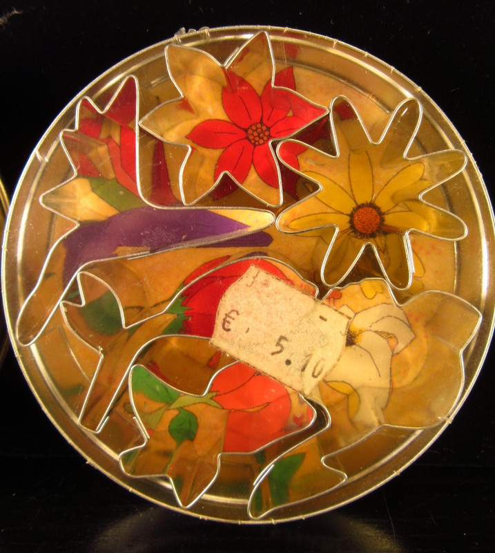 2 Sealed Tins Miniature Floral Flower Cookie Cutters gallery
