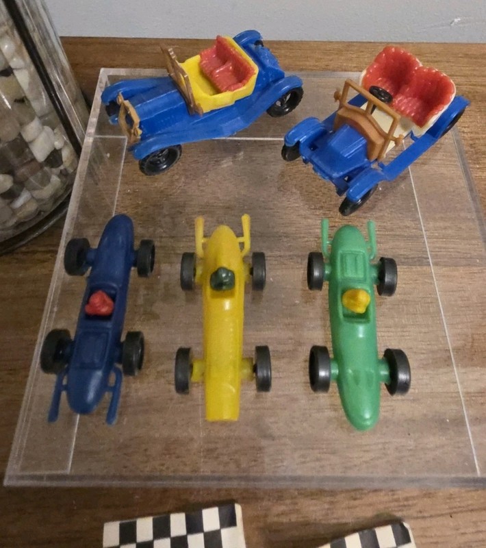 Vintage Cake Toppers 3 HOT RODS Cars 2 Old Time Cars Flags Craft Diorama Plastic gallery