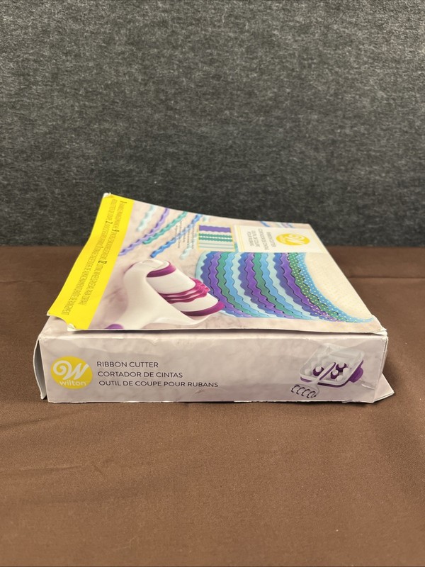 Wilton Ribbon Cutter Kit gallery