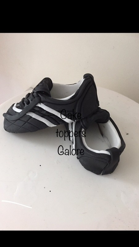 EDIBLE FOOTBALL RUBY BOOTS SHOES CAKE TOPPER DECORATION BIRTHDAYS ANY COLOUR. gallery