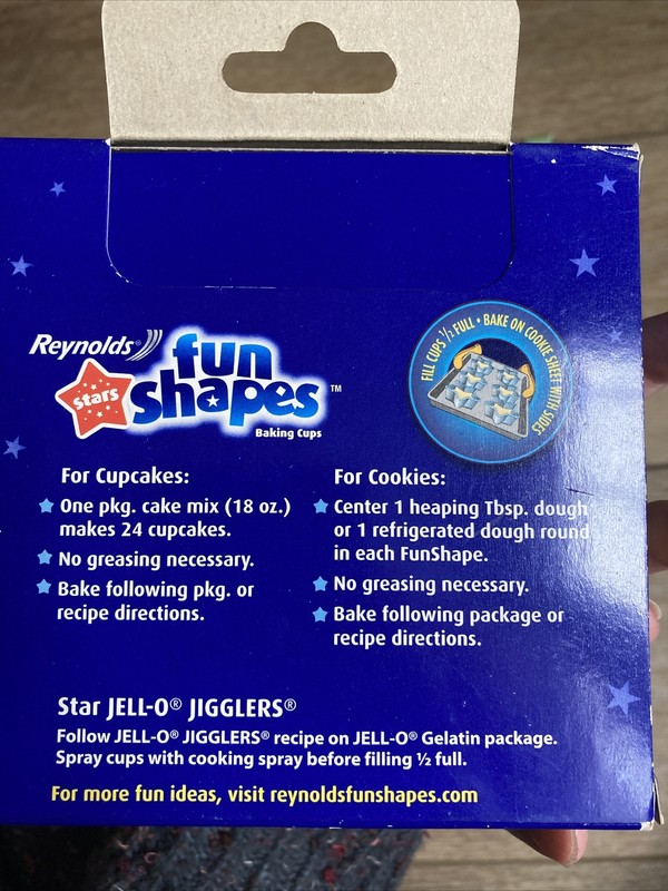 STARS 2005 Reynolds Fun Shapes 12 Foil Baking Cups NOS Lot/2 gallery
