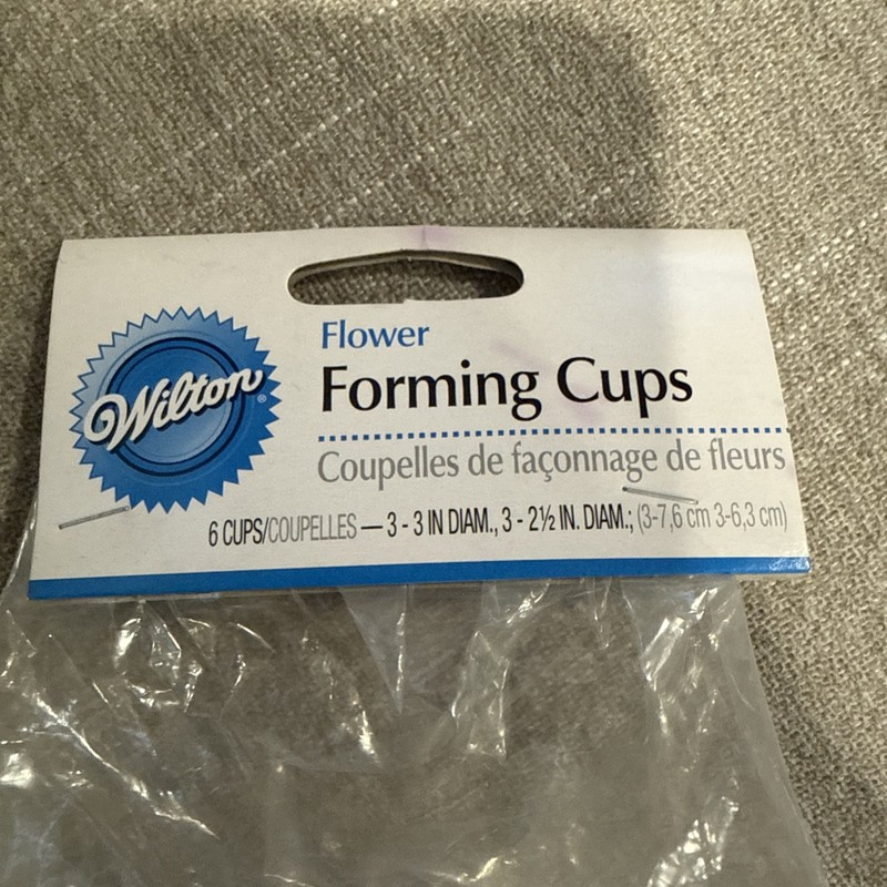 Wilton FLOWER FORMING CUPS 6-Pack NEW Cake Decorating 3” & 2.5” gallery