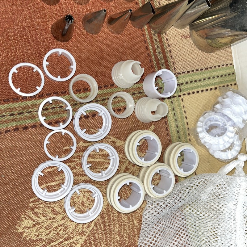 Cake Decorating Tips 70 Plus Piece Lot Set Different Sizes And Ends W/bag gallery