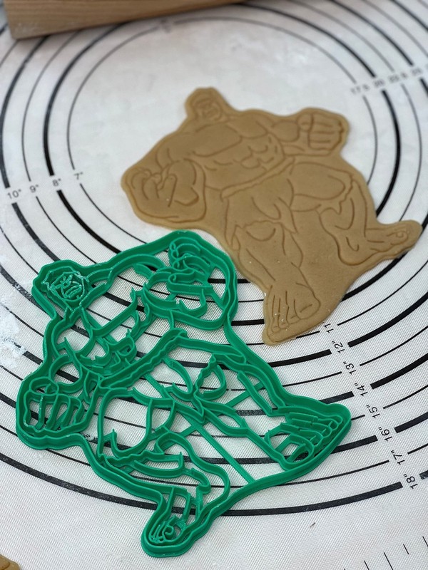 Hulk Cookie Cutter & Mold 6-Inch-Scale Produced by 3D Kitchen Art gallery