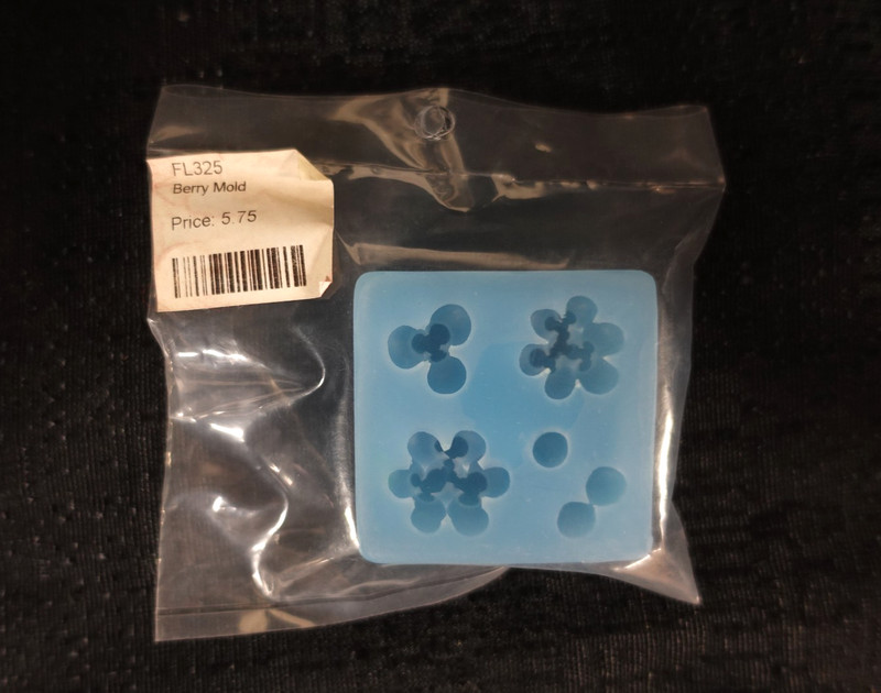 First Impressions Berry mold / FL325 / NEW / SKT