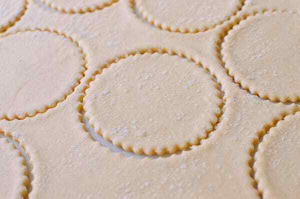 Fluted Scalloped Circle 3.5" Cookie Cutter Metal Biscuit Shortbread gallery