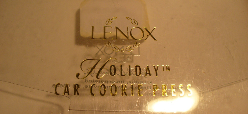 Lenox Holiday Car Cookie Press Volkswagen Bug Porcelain Ornament New Holly gallery
