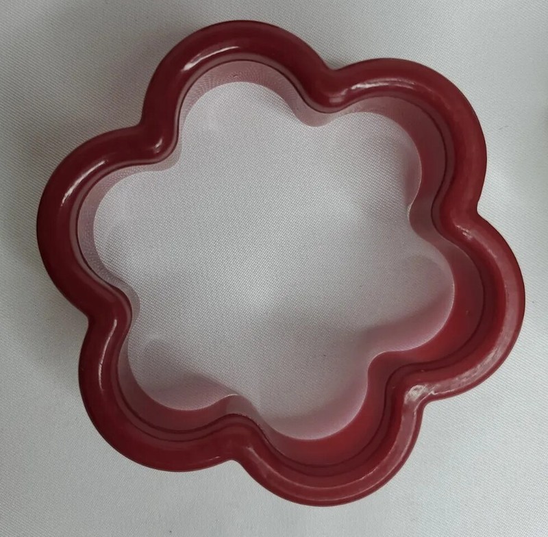 6 Retro Cookie Cutters Plastic Common Shapes 2.75" Heart Star Gingerbread Man gallery