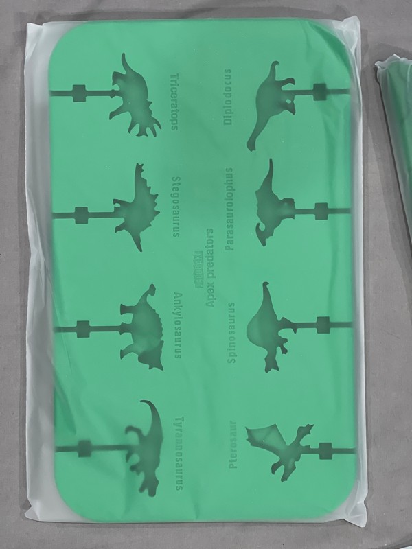 Jacobake Silicone Gummy Candy Mold Alligator Shark Whale Walrus Apex Predators gallery