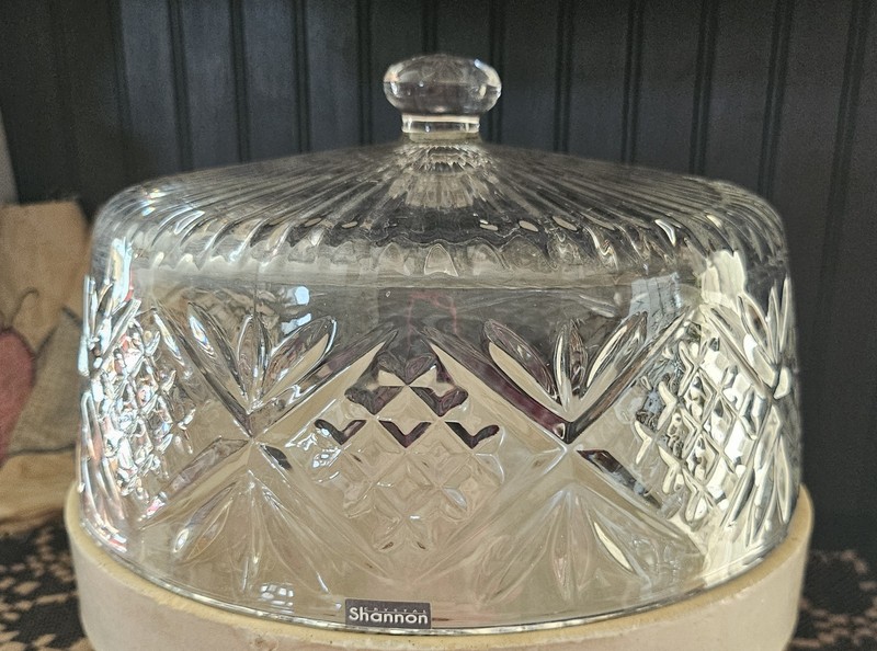 Shannon Godinger Dublin Crystal Cake Dome, Cover Only. No Plate. 10″ Diameter.