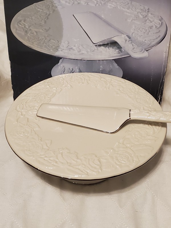 2001 Royal Limited Ivory Porcelain Platinum Rose Footed Cake Plate & Server gallery