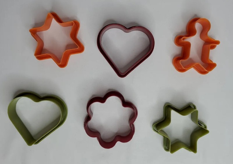 6 Retro Cookie Cutters Plastic Common Shapes 2.75" Heart Star Gingerbread Man gallery
