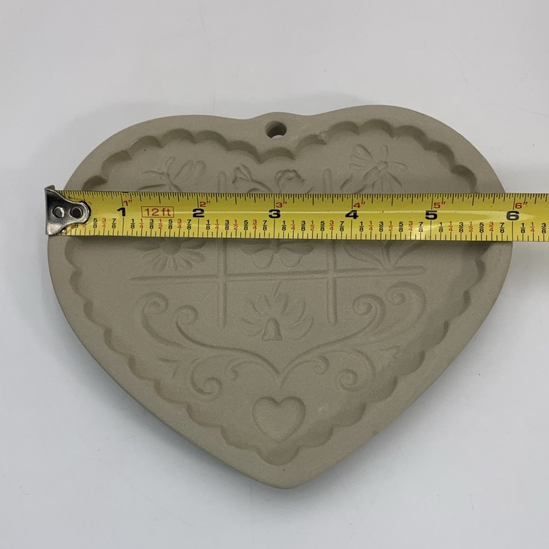 The Pampered Chef 1996 Gardens Of The Heart Clay Cookie Mold #2896 Free Shipping gallery