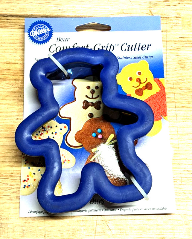 Wilton Comfort Grip Teddy Bear Cookie Cutter 2310-609 1999