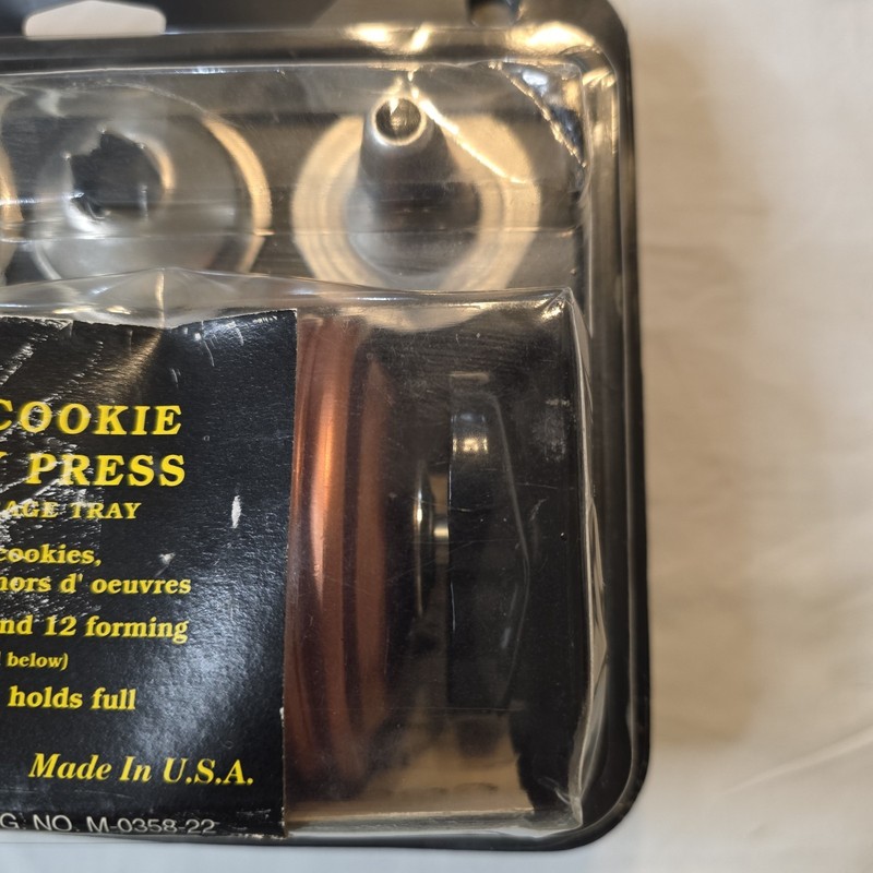 Mirro Cookie Pastry Press Maker 16 Pieces Made In USA M-0358-22 gallery