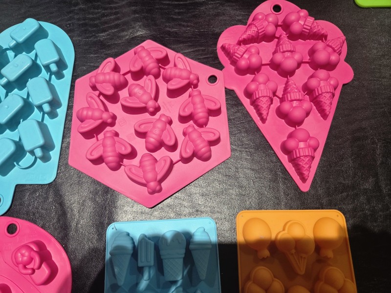 6 Novelty Silicone Ice Cube Candy Molds gallery