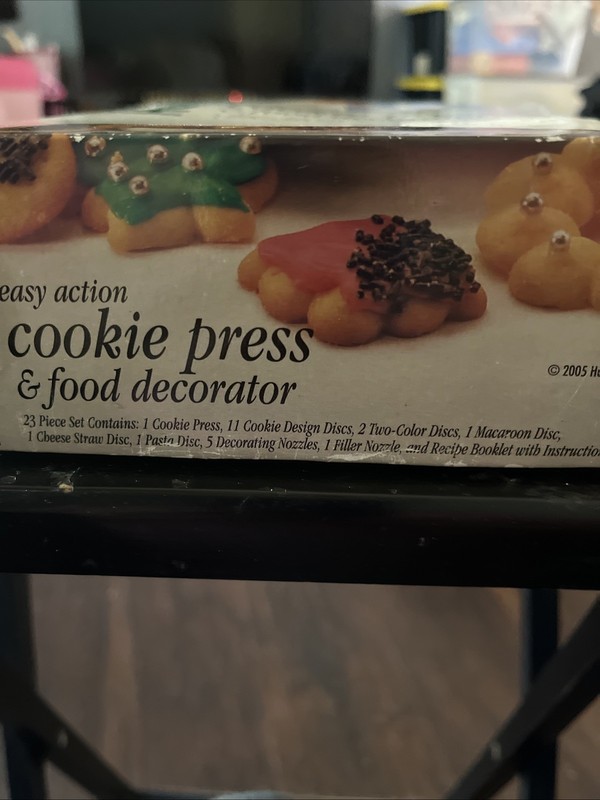 Hutzler Cookie Press & Food Decorator 23 pcs. Holiday. No Christmas Tree Disc gallery