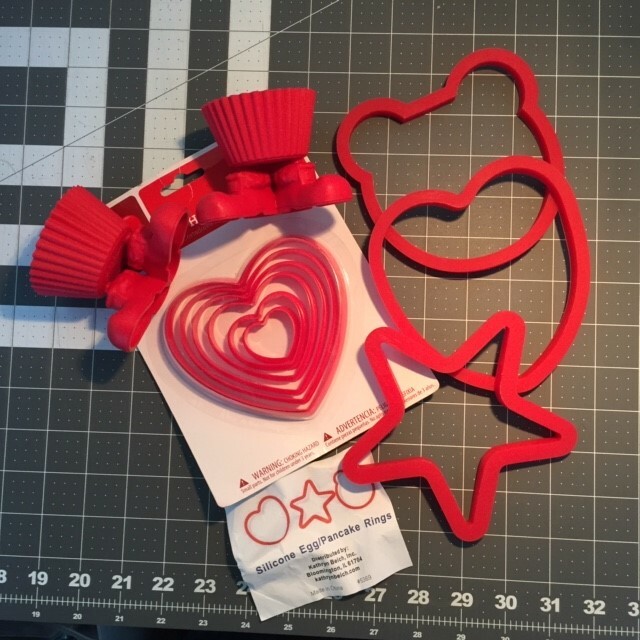 ~ 6 pc Heart Cutters 2 Wilton Silicone Shoes, 3 pc Star, Heart Bear Egg Mold