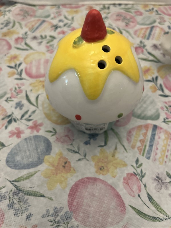 Target Bullseye 3 Piece Donut Cupcake & Unicorn Sprinkle Ceramic Shaker Set gallery