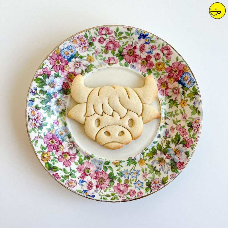 Highland Cow Face Cookie Cutter - cute farm animal long-haired Scottish cattle gallery