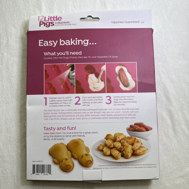 Mobi 12 Little Pink Pigs in a Blanket Silicone Baking Mold New In Box Pink gallery
