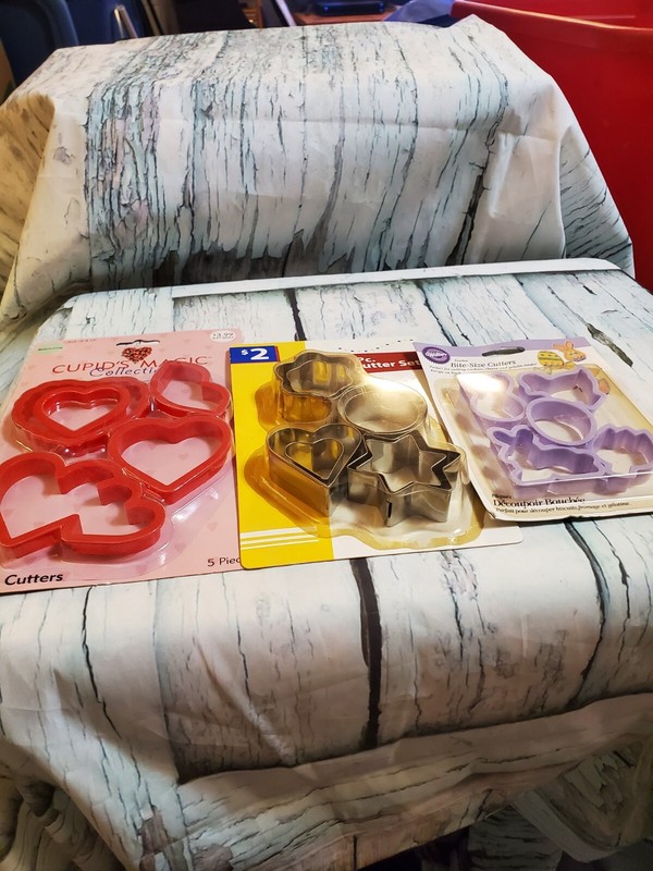 3 Sets Of Cookie Cutters 2 Sets Of Plastic And 1 Set Of Metal