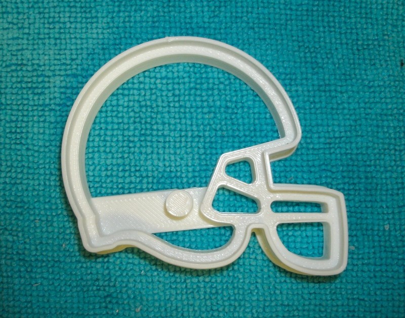 FOOTBALL AND HELMET TEAM SPORT ATHLETICS GAME DAY SET 2 COOKIE CUTTER USA PR1540 gallery
