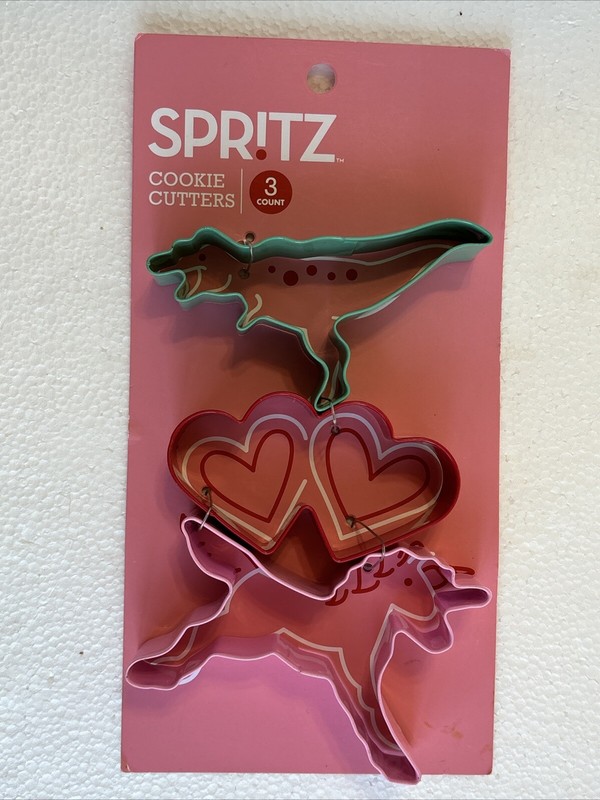 Spritz Set of 3 Valentine’s Day cookie cutters new