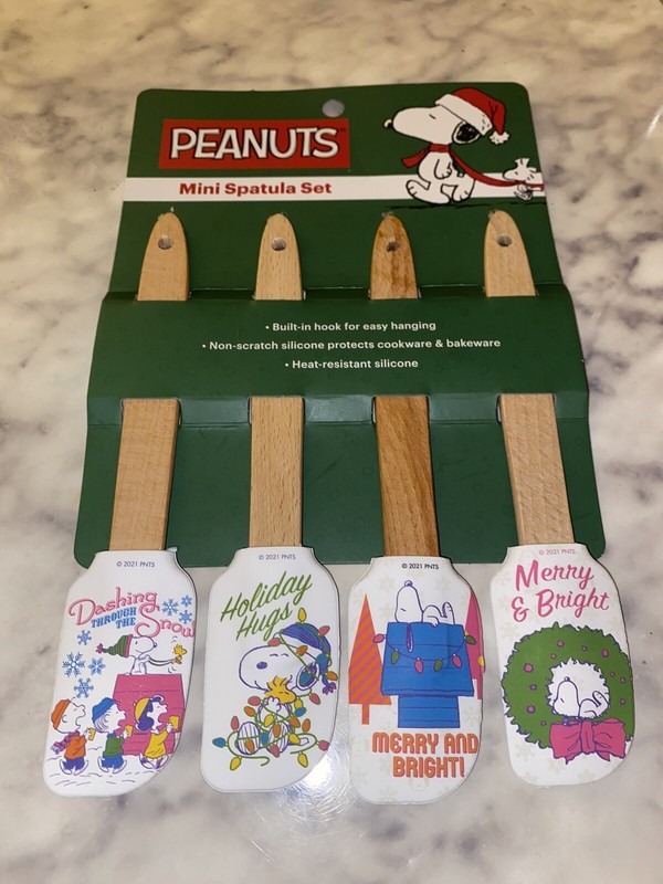Peanuts Snoopy 4 Pack Spatula Set New Hard To Find Silicone Christmas 🎄 gallery