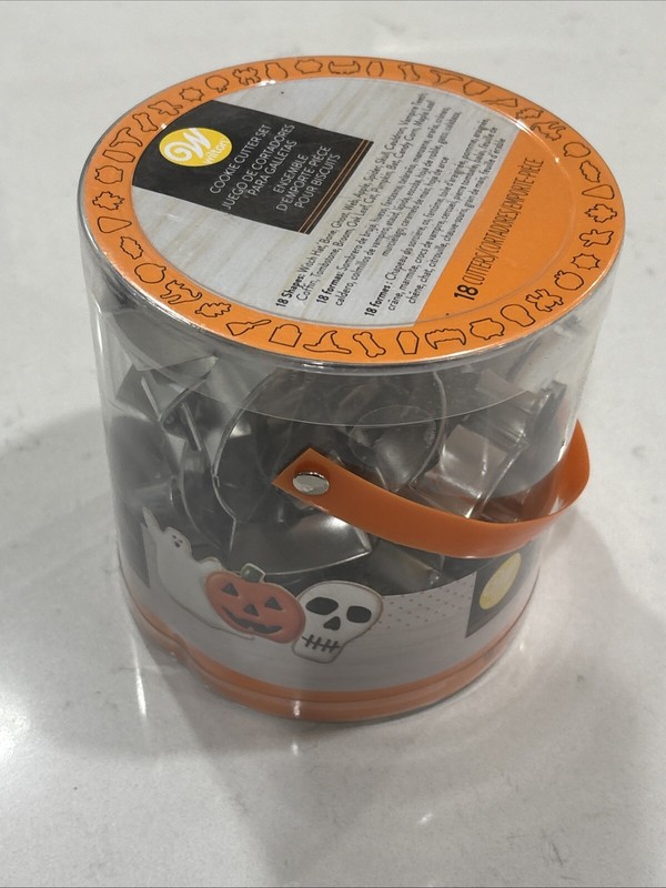 Wilton Halloween Cookie Cutter 18 Piece Set Different Shapes