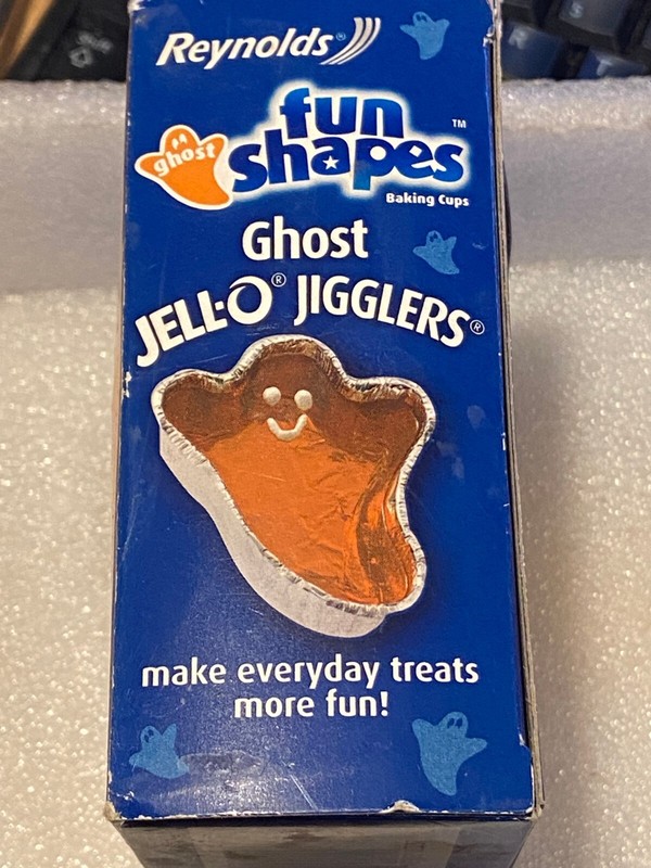 1 Pack Reynolds Fun Shape 24 Baking Cups Ghost Shape 3.5 fl. oz *NEW* d2 gallery