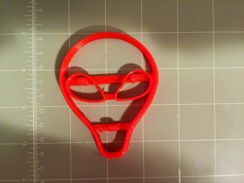 Alien cookie cutter