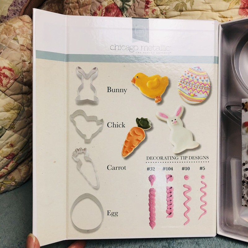 Chicago Metallic Easter Cookie Set 19-Piece NEW gallery
