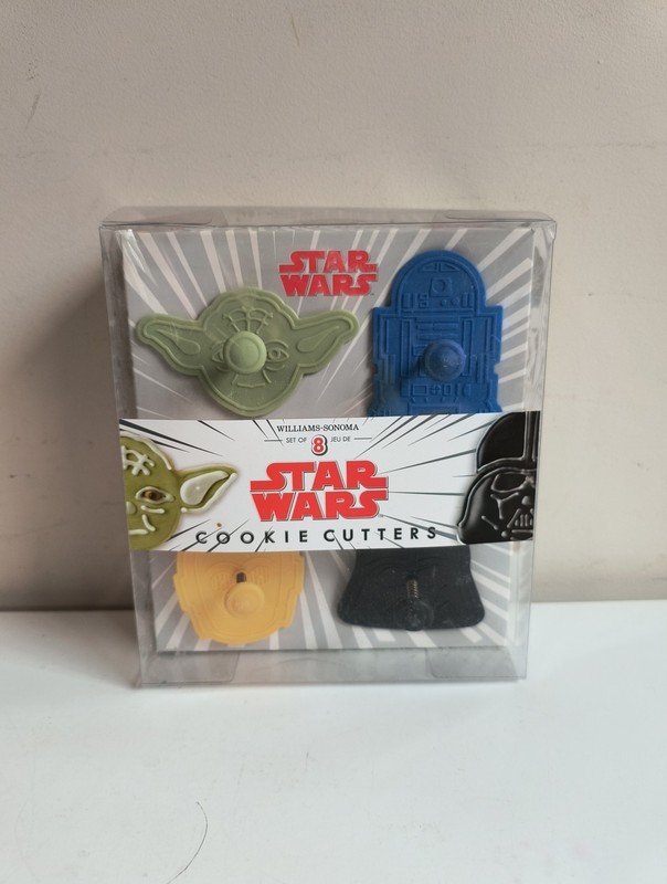 Williams-Sonoma Star Wars Cookie Cutters Set of 8, Spring-Loaded Stamp