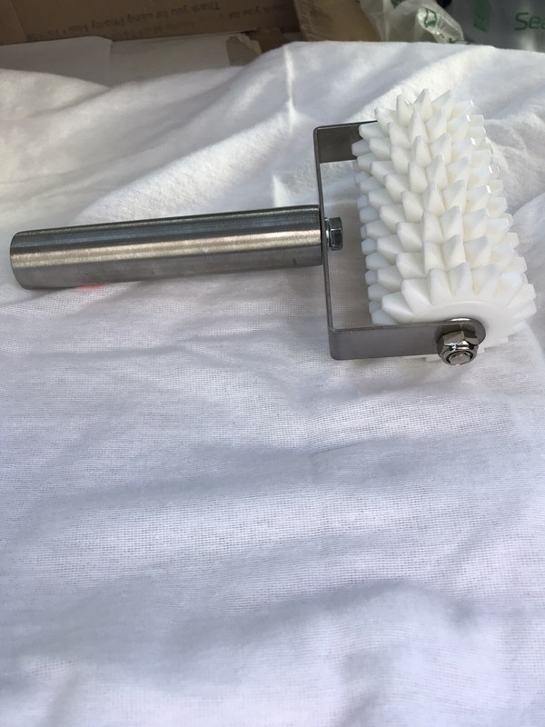 Roller. Pastry Roller Winco RD-8