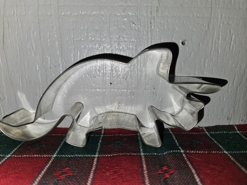 Set Of 2 Dinosaur Cookie Cutters Triceratops & Tyrannosaurus T-Rex 5"x 1" Thick gallery
