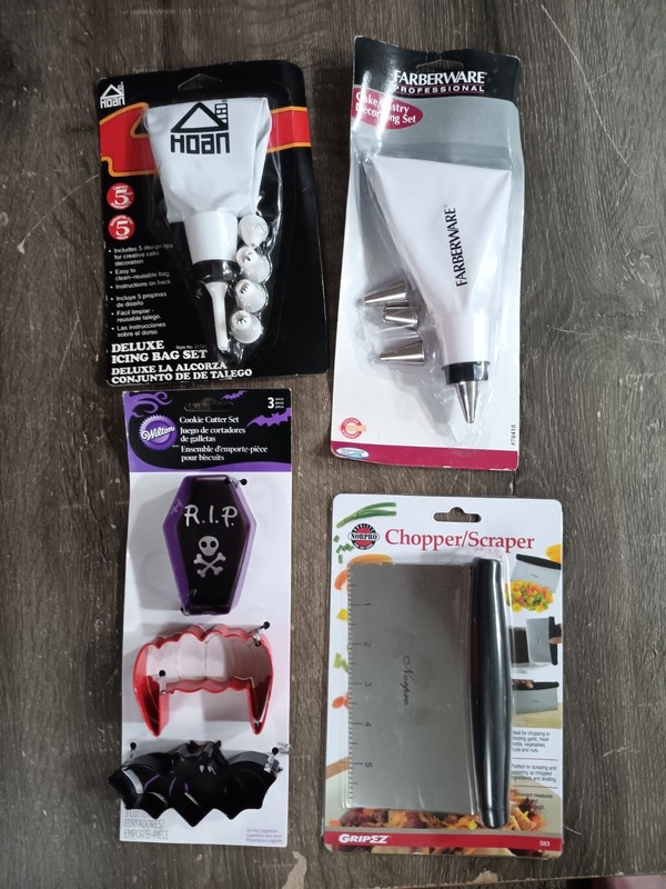 Baking Cooking Utensil Lot Icing Bag Chopper Cookie Cutters New Hoan Farberware