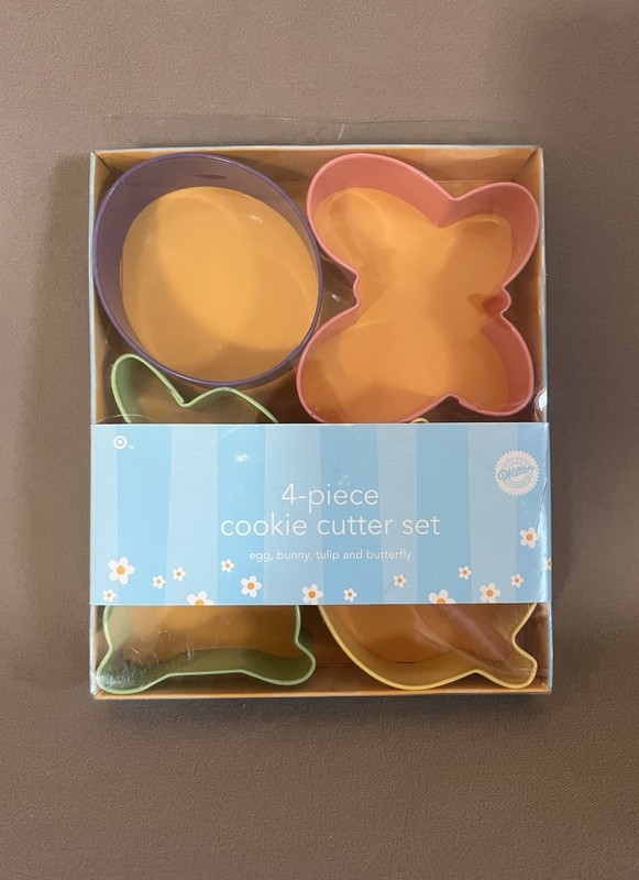 4 Piece Metal Wilton Cookie Cutter Set~Egg, Bunny, Tulip & Butterfly, New In Box gallery