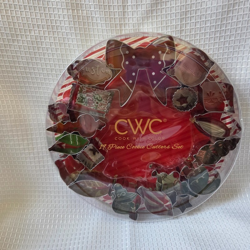 CWC Cook With Color 19 Piece Cookie Cutter Set Metal Vintage Ornament Designs gallery