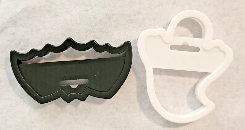 Vintage 1980's Wilton Halloween Cookie Cutters Asst Lot / Set of 14 - Excellent gallery