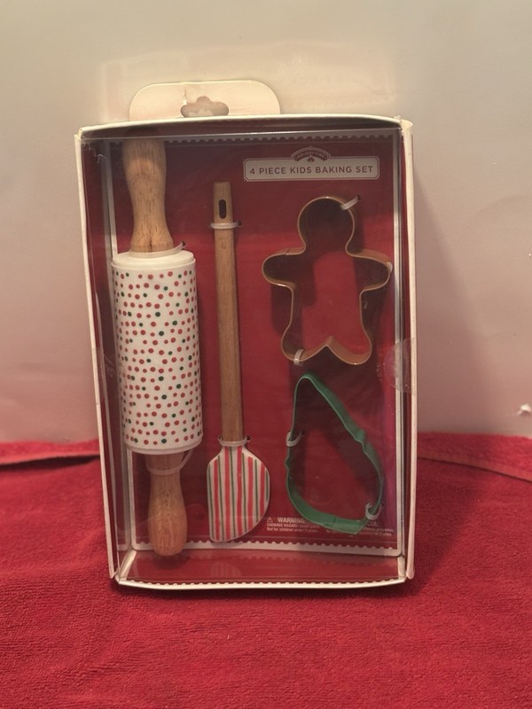 Holiday Time 4 Piece Kids Baking Set 2 Cookie Cutters, Rolling Pin & Spatula gallery