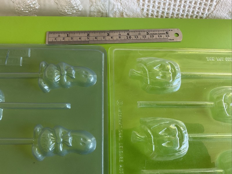 Lot Of Halloween & Thanksgiving Candy & Lollipop Molds Bags & Ties Lot C gallery