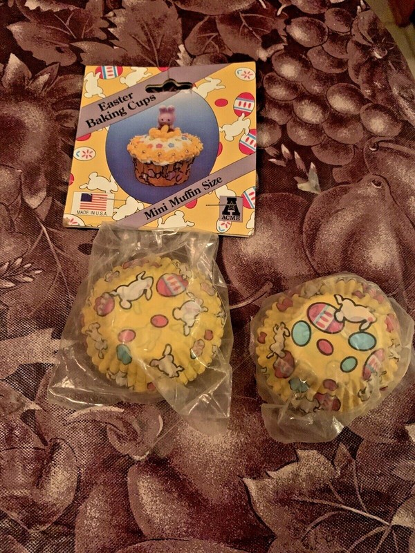 Wilton Easter Eggs Easter Bunny Paper Baking Cups 150 Cupcake Liners Mini Size gallery
